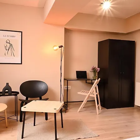 By Parkside Boutique