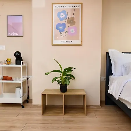 By Parkside Boutique Apartment *
