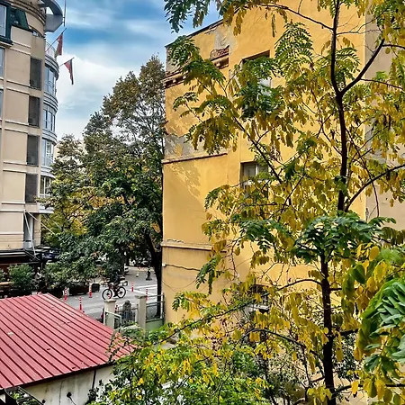 By Parkside Boutique